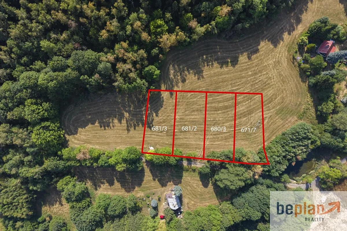 Prodej stavebního pozemku 1032 m²